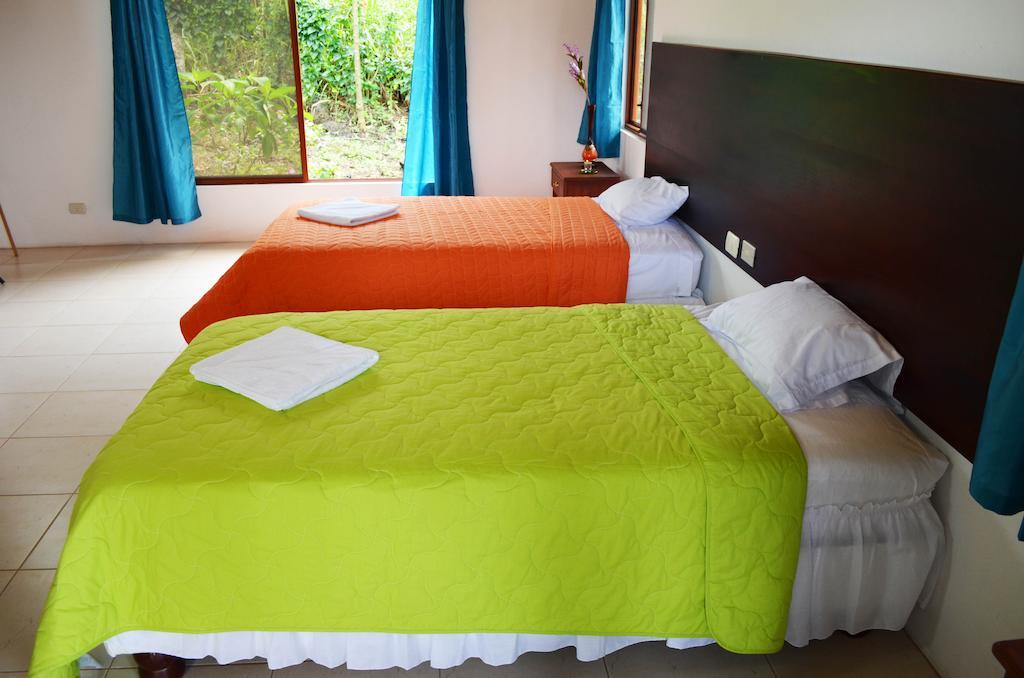 Piedras Blancas Lodge プエルトアヨラ 部屋 写真